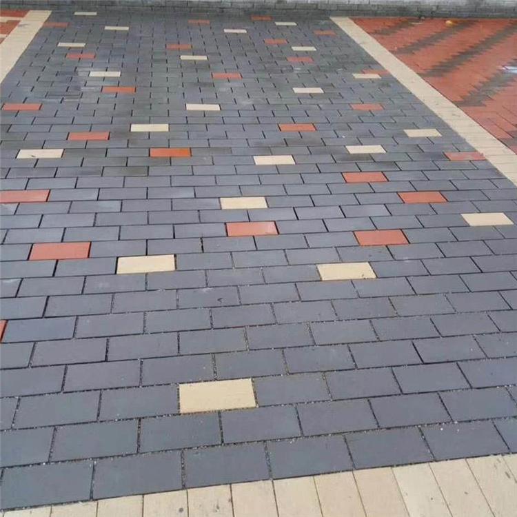 南京规划院公园地砖铺设